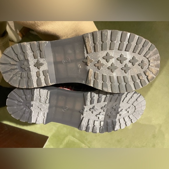 Wild Pair Size 9 Red Plaid Combat Boots - Picture 3 of 4